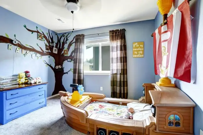 Beautify Children's Bedroom with Creative Decorations